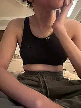 Snapshot of miaoberoi chatting on February 1, 2025, 12:58 pm miaoberoi online show from February 1, 2025, 12:58 pm