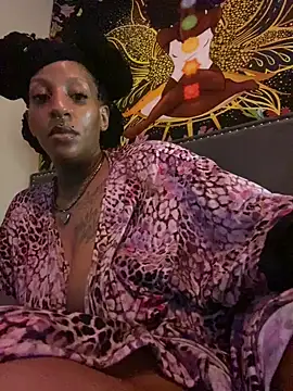 Snapshot of MzParker chatting on February 9, 2025, 3:53 am MzParker online show from February 9, 2025, 3:53 am