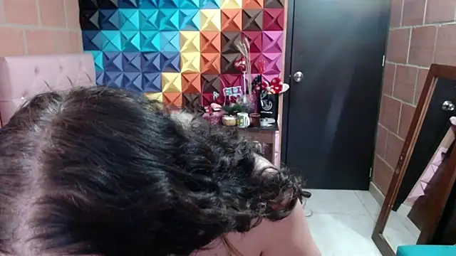 katifoxx online show from January 28, 2025, 4:41 pm