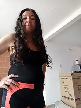 katifoxx online show from February 3, 2025, 4:52 pm