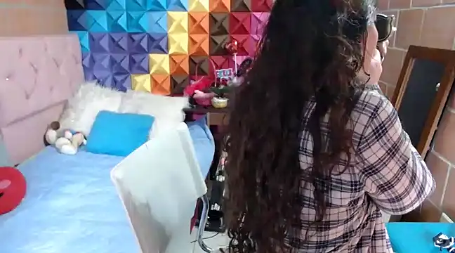 katifoxx online show from March 13, 2025, 2:12 pm