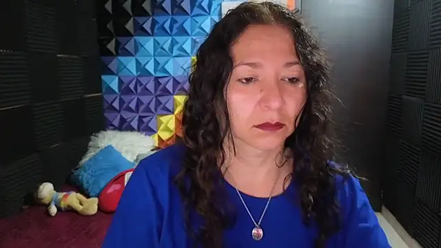 katifoxx online show from September 20, 2025, 5:25 pm