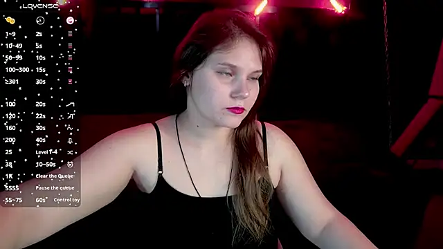 Snapshot of VinnaSky chatting on November 18, 2025, 7:46 am VinnaSky online show from November 18, 2025, 7:46 am