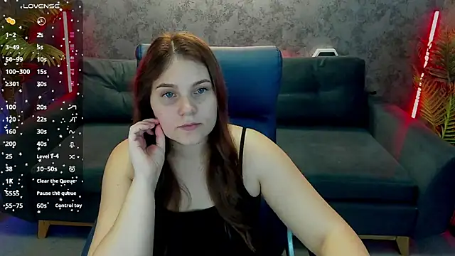 Snapshot of VinnaSky chatting on November 24, 2025, 7:52 am VinnaSky online show from November 24, 2025, 7:52 am