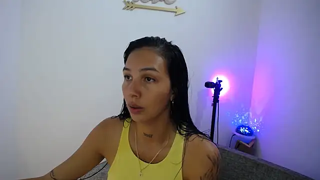 Allyson Smith online show from December 30, 2024, 8:47 pm