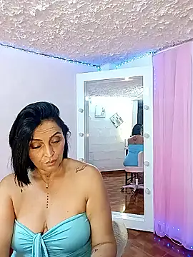 Snapshot of zullyxhot chatting on January 9, 2026, 10:11 pm zullyxhot online show from January 9, 2026, 10:11 pm