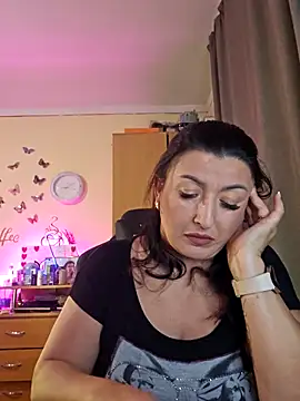 Hotangel75 online show from November 22, 2025, 6:18 pm