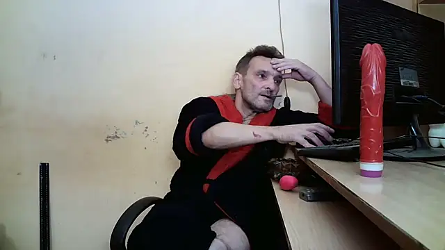 dundyFocus online show from September 27, 2025, 2:33 pm