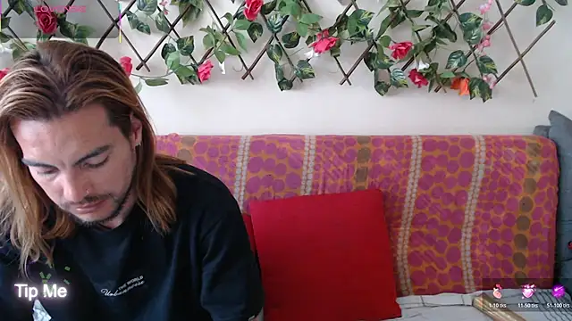 Snapshot of Jack_Emily1 chatting on January 17, 2026, 7:39 pm Jack Emily1 online show from January 17, 2026, 7:39 pm