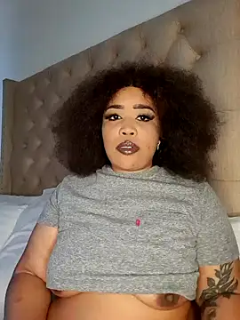 Snapshot of CAMMII_ chatting on January 2, 2025, 8:49 am CAMMII online show from January 2, 2025, 8:49 am