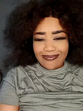 Snapshot of CAMMII_ chatting on February 17, 2025, 8:52 am CAMMII online show from February 17, 2025, 8:52 am