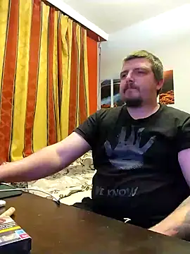 Snapshot of luttlejoe chatting on December 21, 2024, 6:44 pm luttlejoe online show from December 21, 2024, 6:44 pm