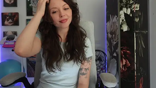 makiyahbelle online show from January 5, 2025, 9:37 am