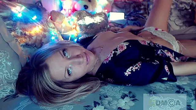 mimmi  online show from January 21, 2025, 2:11 am