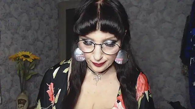 Aziza1 online show from February 18, 2025, 6:04 pm