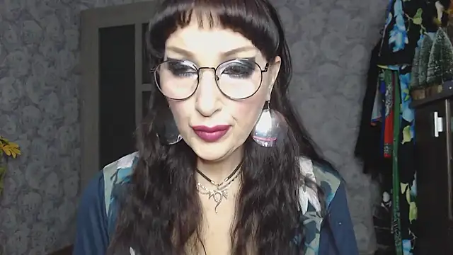 Aziza1 online show from November 16, 2025, 1:39 pm