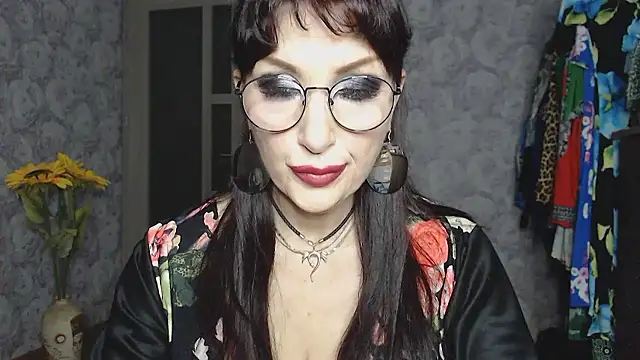 Snapshot of Aziza1 chatting on January 16, 2026, 11:09 pm Aziza1 online show from January 16, 2026, 11:09 pm