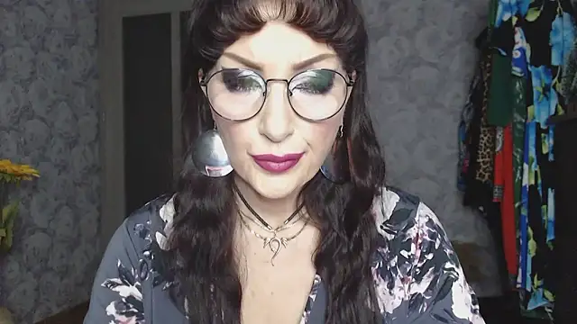 Snapshot of Aziza1 chatting on February 18, 2026, 12:34 pm Aziza1 online show from February 18, 2026, 12:34 pm