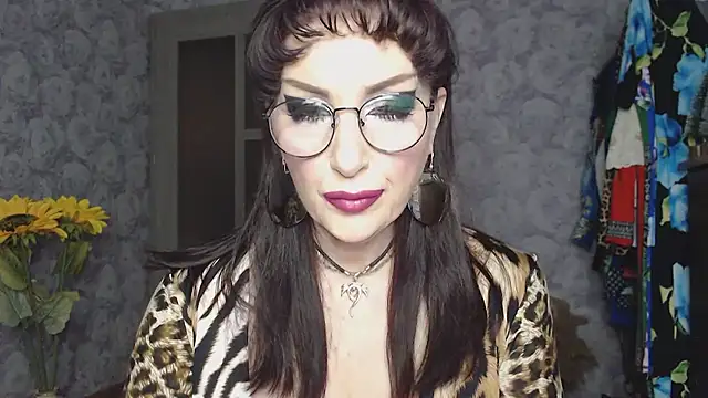 Aziza1 online show from April 13, 2026, 2:22 pm