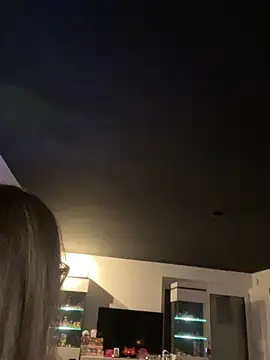 Snapshot of Etwas_neugierig chatting on February 19, 2026, 6:15 pm Etwas neugierig online show from February 19, 2026, 6:15 pm