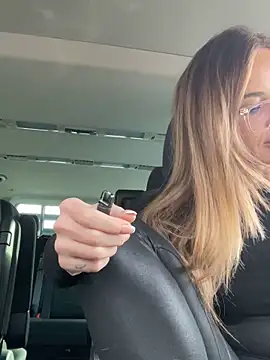 Snapshot of Etwas_neugierig chatting on March 2, 2026, 3:30 pm Etwas neugierig online show from March 2, 2026, 3:30 pm