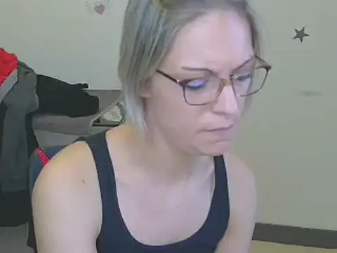 Snapshot of alixfeeling chatting on January 20, 2025, 2:46 pm alixfeeling online show from January 20, 2025, 2:46 pm