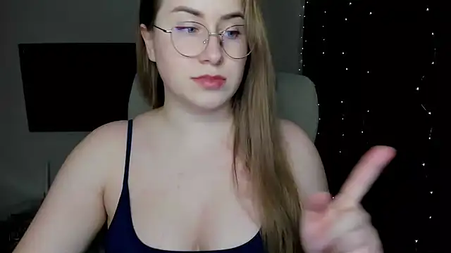 SeasonalSomeone online show from December 18, 2024, 5:00 pm