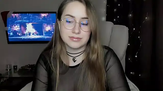 SeasonalSomeone online show from January 10, 2025, 8:37 pm