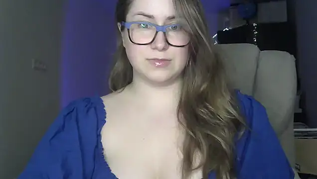 SeasonalSomeone online show from May 18, 2026, 9:42 pm