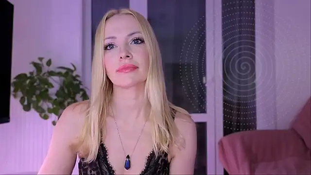 BowToYourWeakness online show from December 5, 2025, 7:21 pm