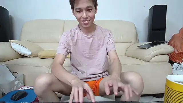 Snapshot of andrewooi chatting on January 8, 2026, 10:06 am andrewooi online show from January 8, 2026, 10:06 am