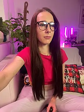 Snapshot of Trixie-Tainted chatting on January 2, 2025, 3:40 pm Trixie-Tainted online show from January 2, 2025, 3:40 pm