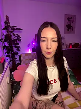 Snapshot of Trixie-Tainted chatting on September 9, 2025, 9:53 am Trixie-Tainted online show from September 9, 2025, 9:53 am