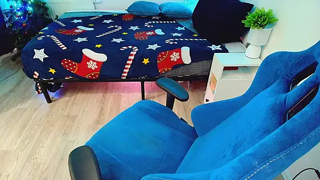 CranberryHot online show from February 15, 2026, 8:24 am