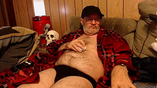 Snapshot of snickers1 chatting on November 10, 2025, 4:33 am snickers1 online show from November 10, 2025, 4:33 am