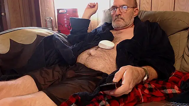 Snapshot of snickers1 chatting on December 5, 2025, 10:57 am snickers1 online show from December 5, 2025, 10:57 am