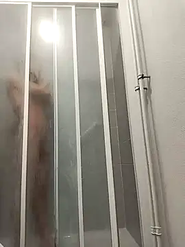 Snapshot of Myckeul chatting on December 4, 2024, 8:23 am Myckeul online show from December 4, 2024, 8:23 am