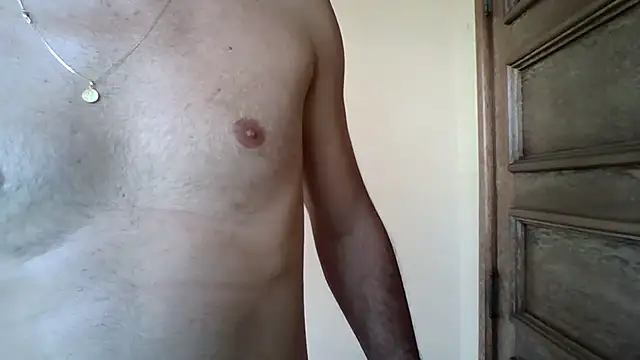 Snapshot of Leo_Big chatting on February 25, 2025, 7:36 pm Leo Big online show from February 25, 2025, 7:36 pm