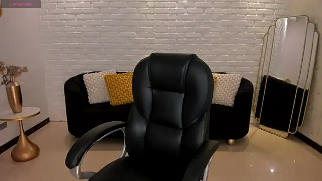 Snapshot of MorganHicks chatting on November 7, 2025, 8:09 pm MorganHicks online show from November 7, 2025, 8:09 pm