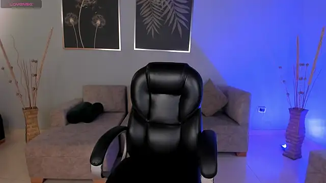 Snapshot of MorganHicks chatting on December 20, 2025, 1:51 pm MorganHicks online show from December 20, 2025, 1:51 pm