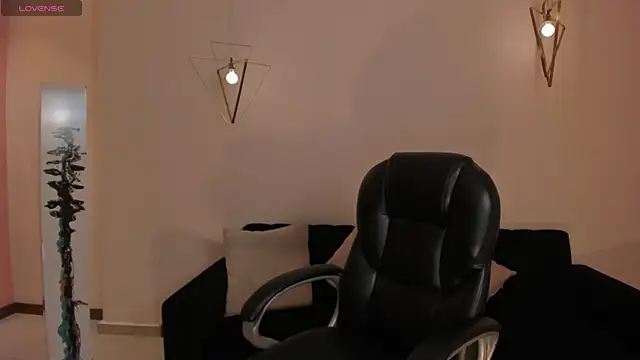 MorganHicks online show from April 2, 2026, 11:19 am