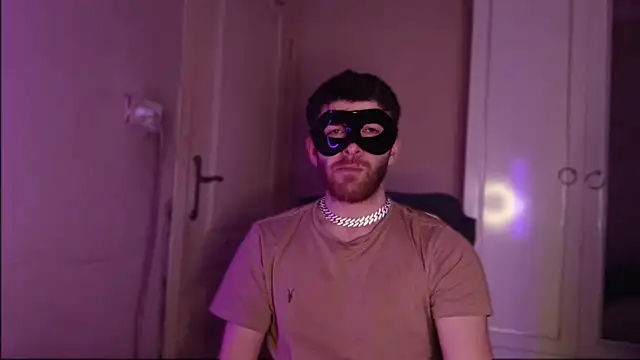 Snapshot of Bullish chatting on January 16, 2025, 10:23 pm Bullish online show from January 16, 2025, 10:23 pm