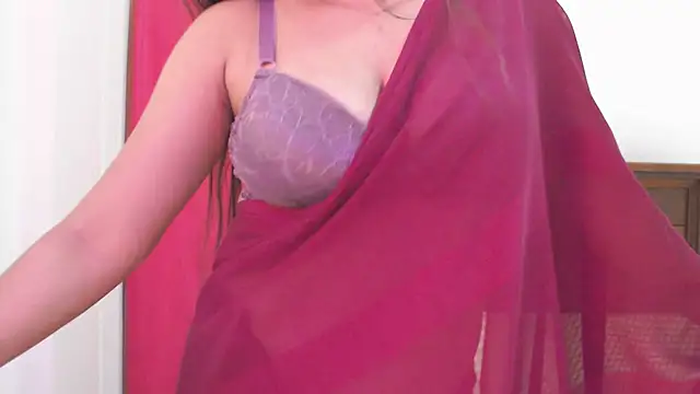 Snapshot of BeautyPriya chatting on January 24, 2025, 9:17 am BeautyPriya online show from January 24, 2025, 9:17 am