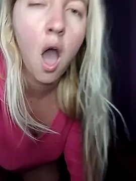 Snapshot of Mllesha74000 chatting on December 21, 2025, 2:02 pm Mllesha74000 online show from December 21, 2025, 2:02 pm