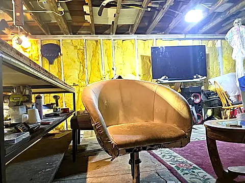 canadacockinme online show from October 13, 2025, 4:23 am