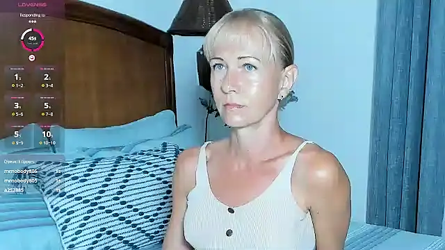 Christine 35 online show from November 19, 2025, 12:05 pm