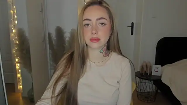 Snapshot of sexyCoralie chatting on January 19, 2026, 7:45 am sexyCoralie online show from January 19, 2026, 7:45 am