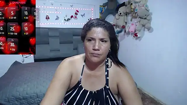 Snapshot of Sharloth_milf chatting on December 13, 2025, 8:36 pm Sharloth milf online show from December 13, 2025, 8:36 pm