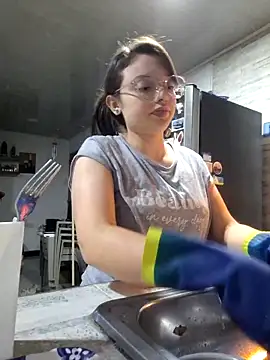 linda-schmidt online show from November 7, 2025, 1:05 am