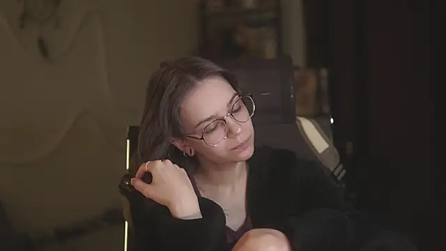 alyssa sweet online show from April 10, 2026, 5:23 am